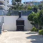 Apartamento A Dreamy Luxury One-bedroom With Special Views Of The Forest, Sea And Sunset