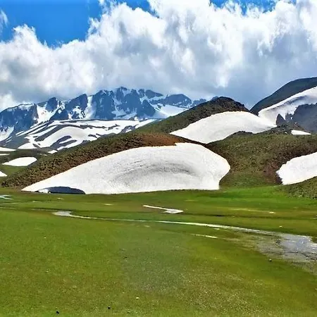 A Dream House With A Dream View In Royal Park 아파트