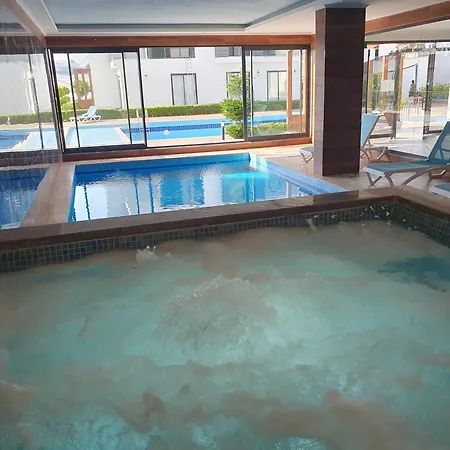 A Dreamy Luxury One-bedroom With Special Views Of The Forest, Sea And Sunset Apartman *