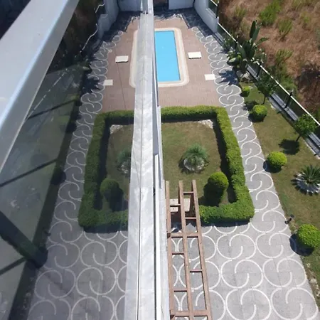 A Dreamy Luxury One-bedroom With Special Views Of The Forest, Sea And Sunset
