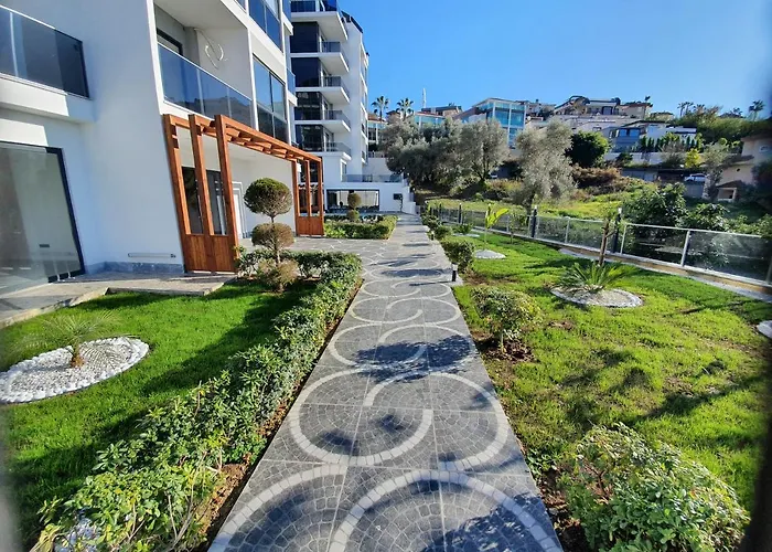 Апартаменты A Dreamy Luxury One-Bedroom Apartment With Special Views Of The Forest, Sea And Sunset *