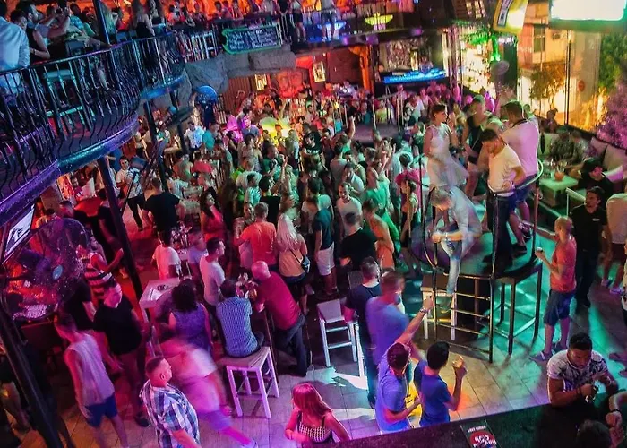 A Dream House With A Dream View In Royal Park