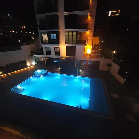 A Dreamy Luxury One-Bedroom Apartment With Special Views Of The Forest, Sea And Sunset *